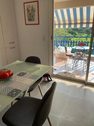 Le Poseidon Apartment *